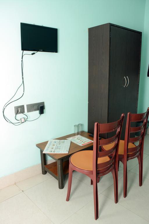 Hotel Nirmal Inn Bhubaneswar Habitación foto