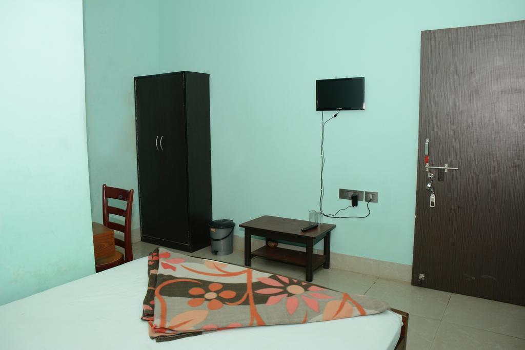 Hotel Nirmal Inn Bhubaneswar Habitación foto