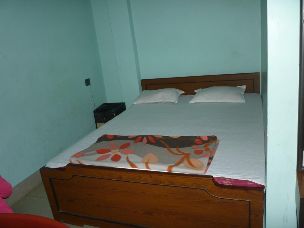 Hotel Nirmal Inn Bhubaneswar Habitación foto